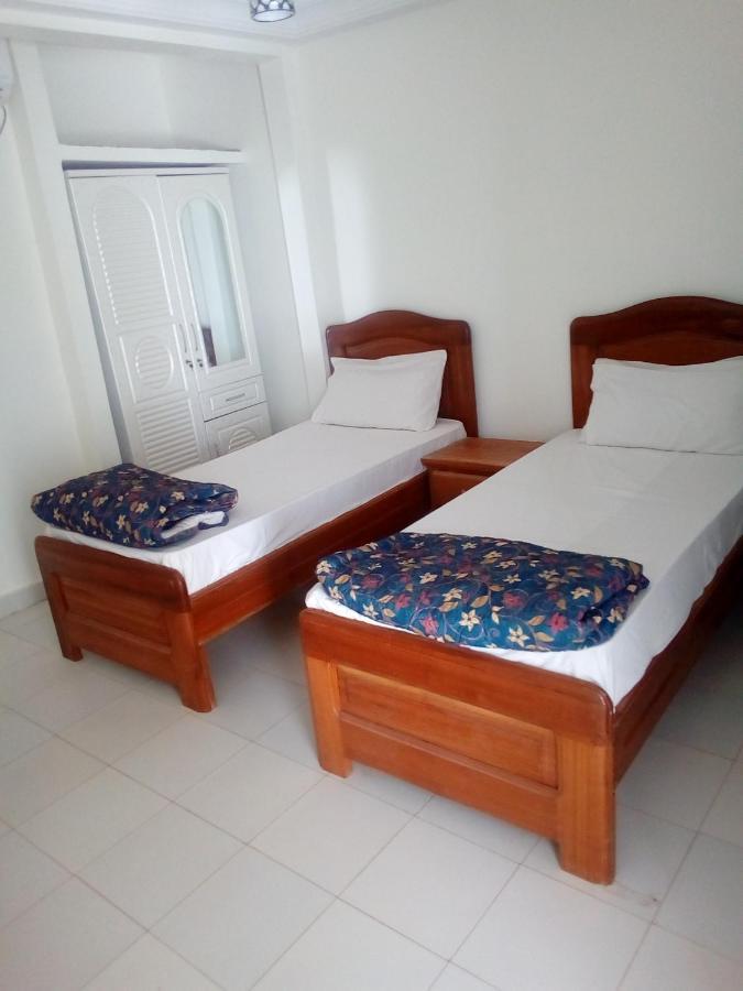 Hotel Paradialaw Dakar Buitenkant foto