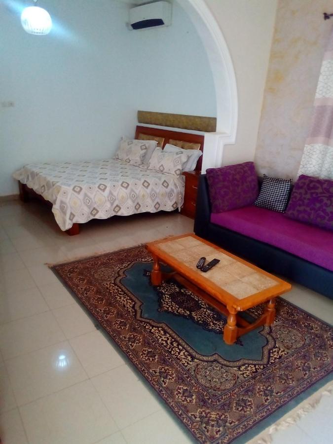 Hotel Paradialaw Dakar Buitenkant foto