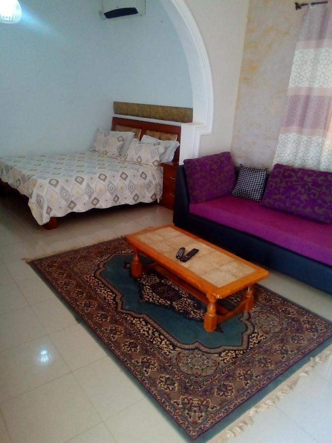 Hotel Paradialaw Dakar Buitenkant foto