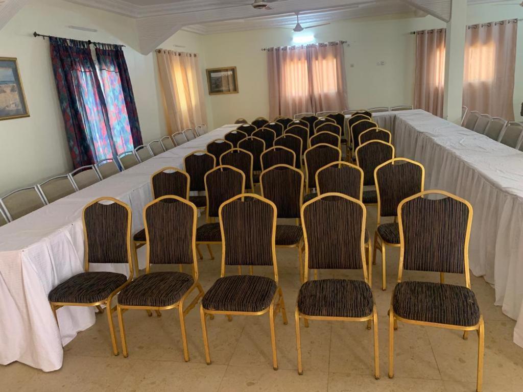 Hotel Paradialaw Dakar Buitenkant foto